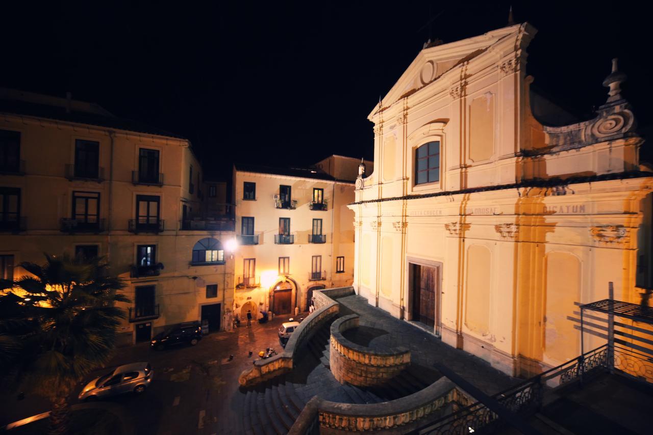 Appartamento Le Mulieres Salerno Esterno foto