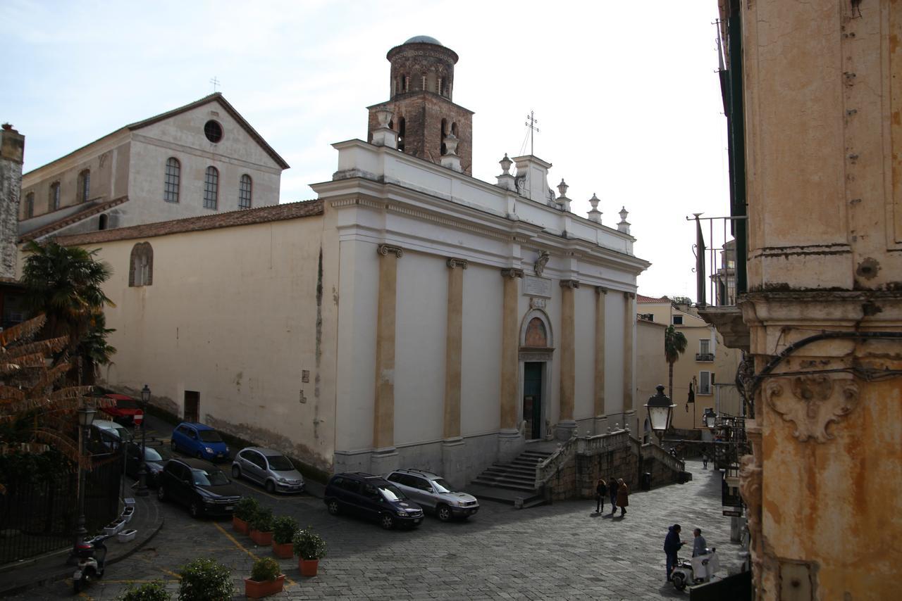Appartamento Le Mulieres Salerno Esterno foto